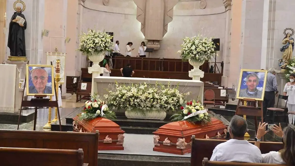 Misa de cuerpo presente sacerdotes jesuitas en Chihuahua